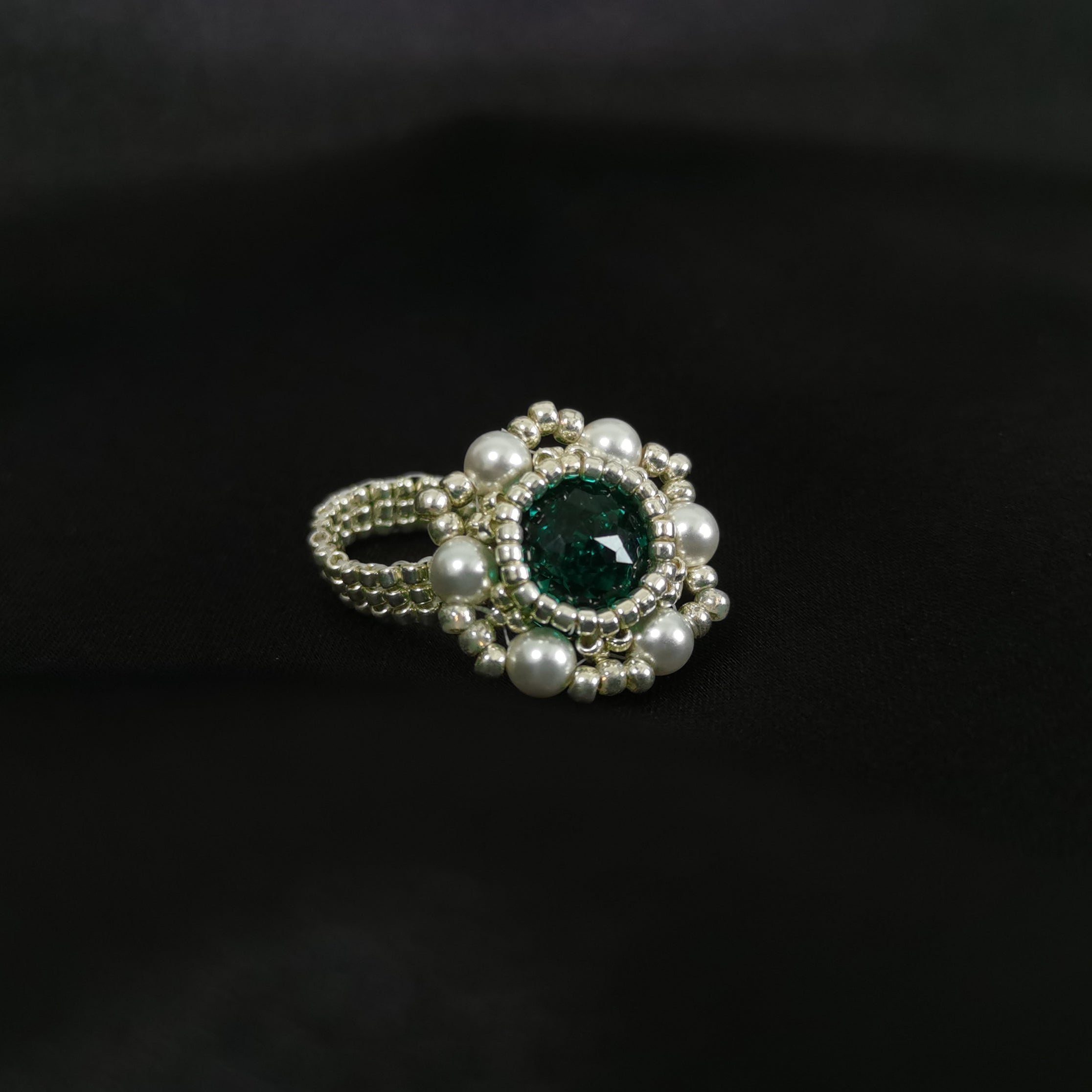 Kit - Green Satellite Pearl Ring