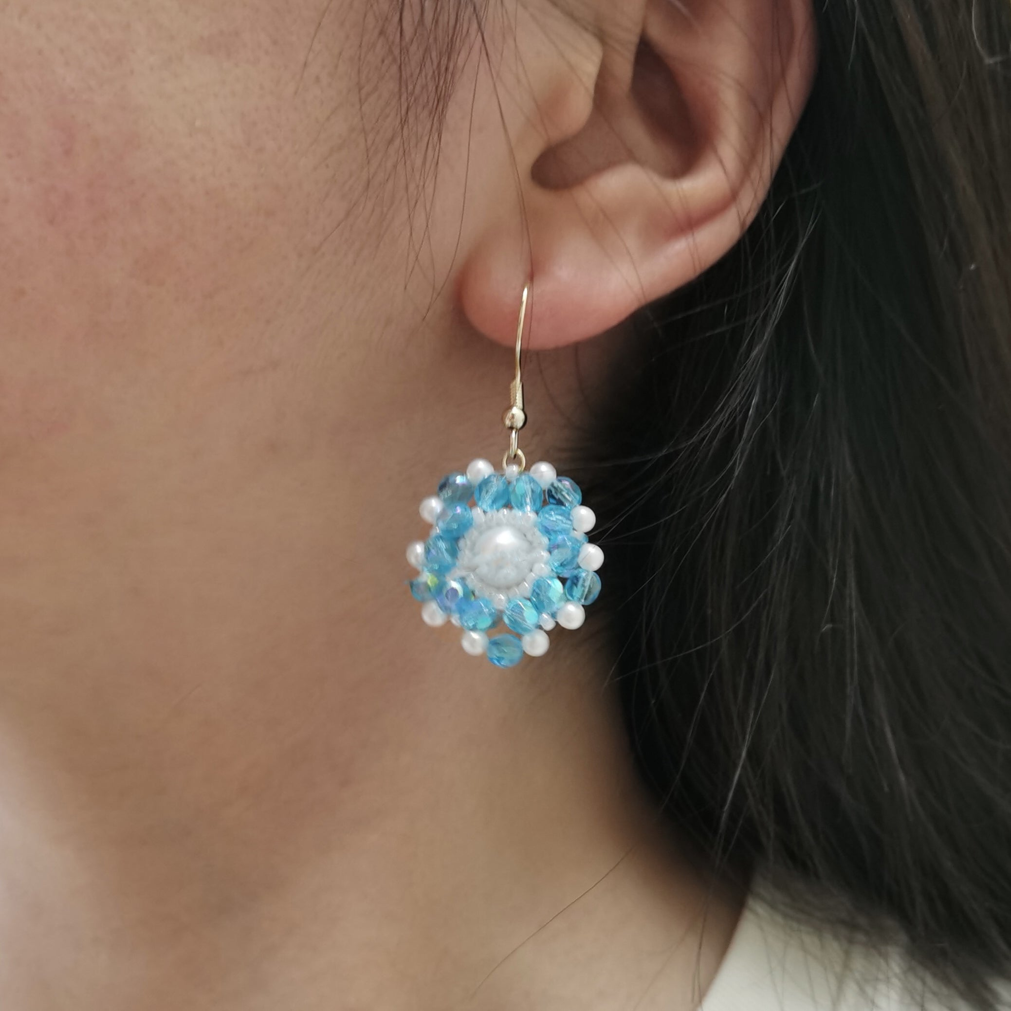 Kit - Blue Snowflake Pearl Earrings