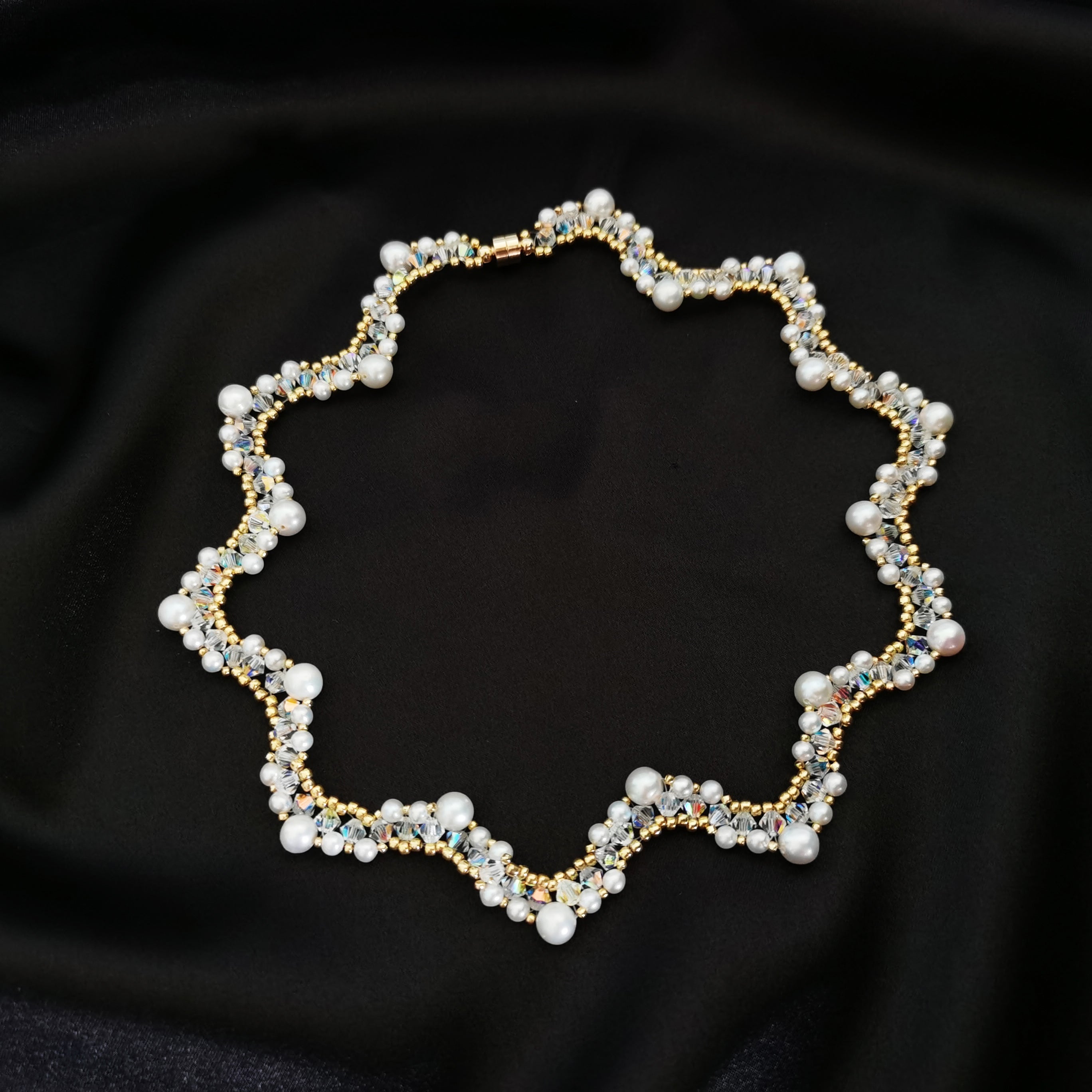 Kit - Wavy Pearl Necklace