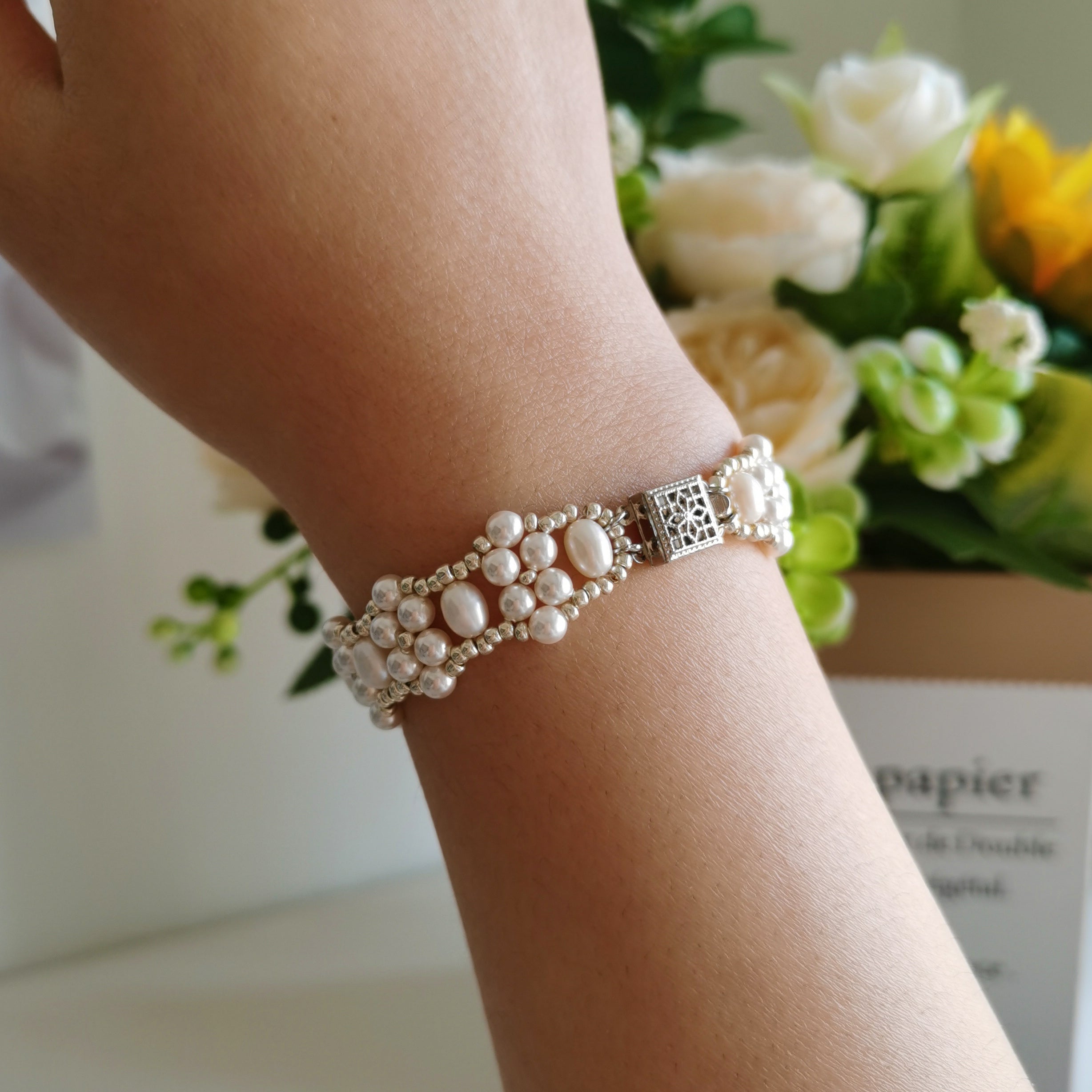 Kit - White Pearl Bracelet