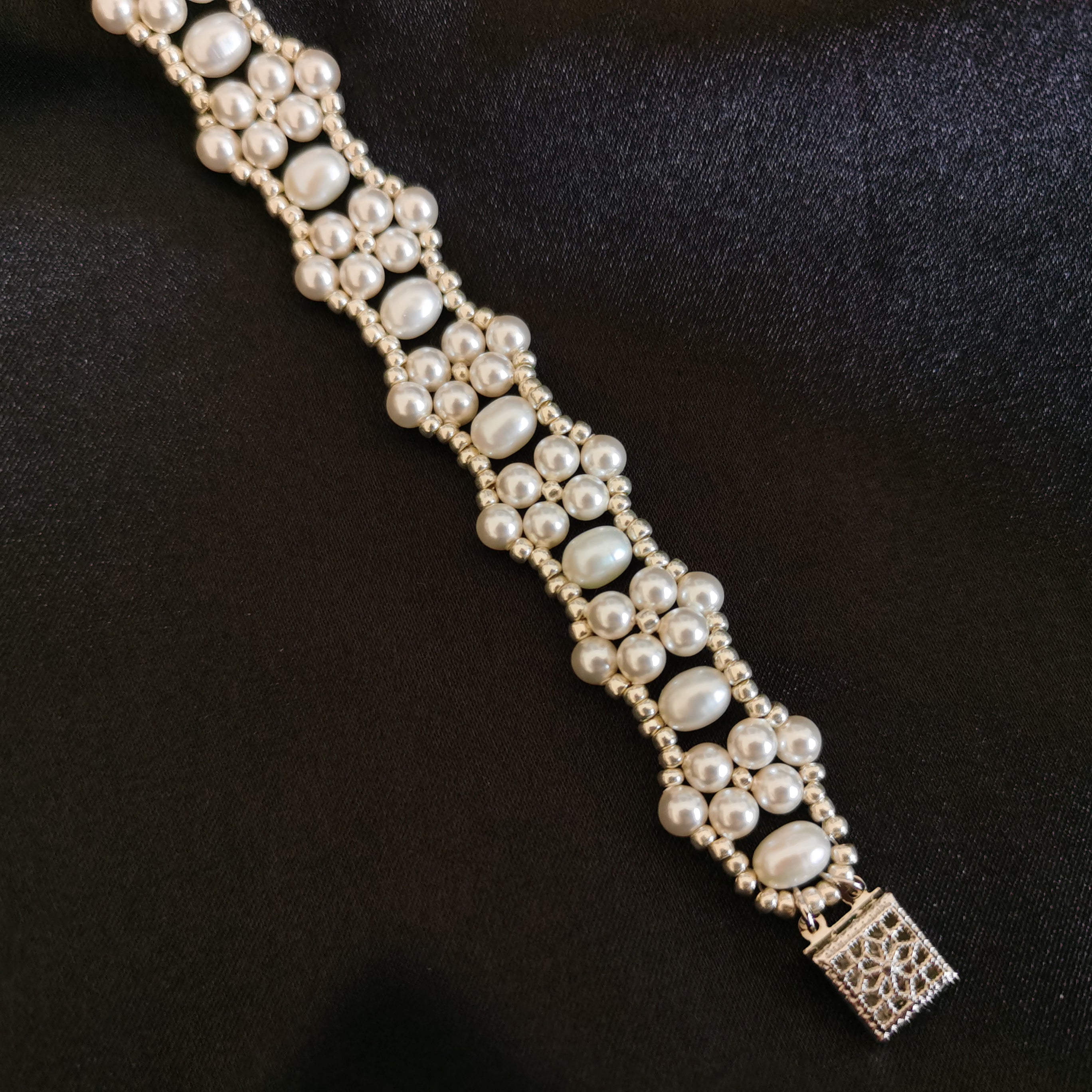 Kit - White Pearl Bracelet