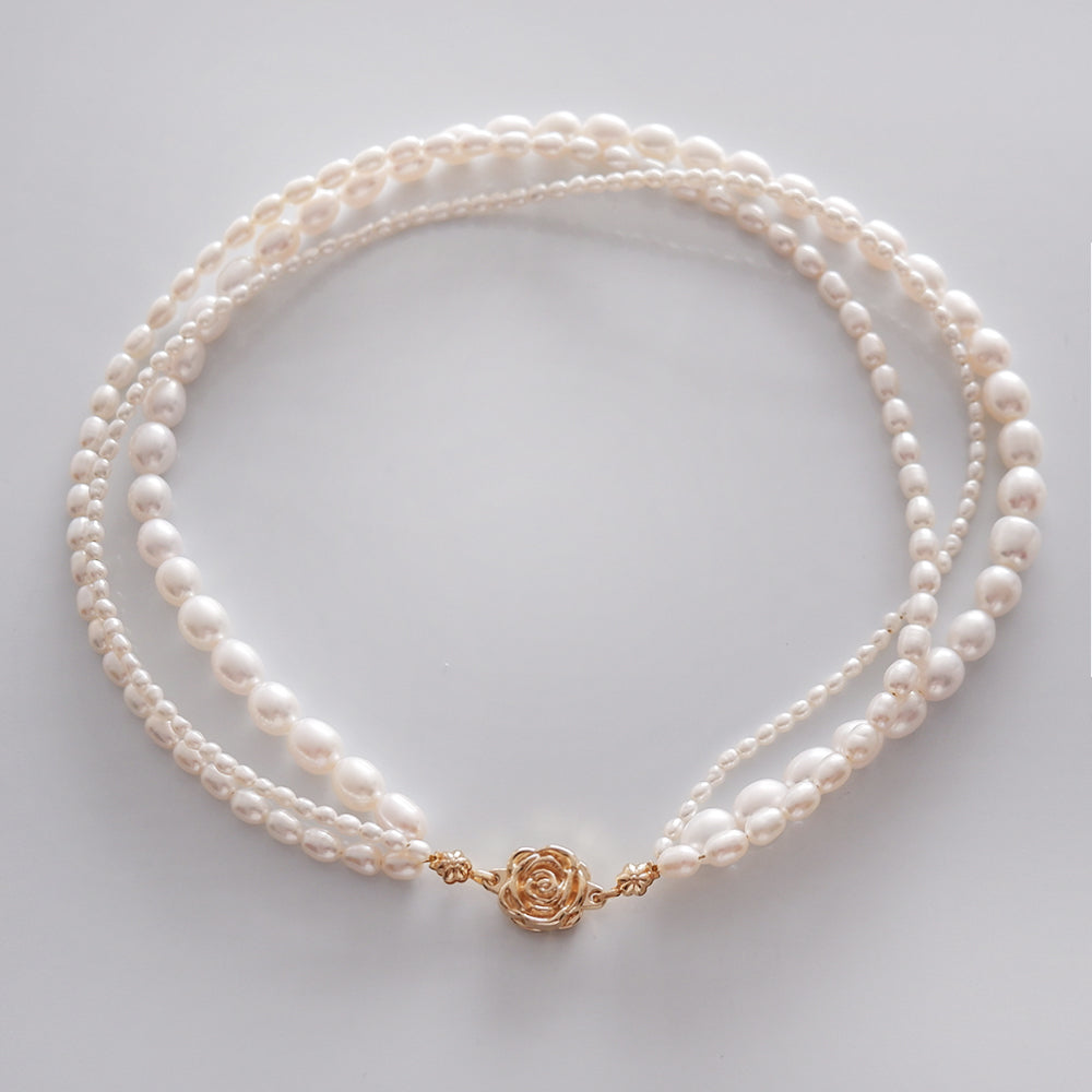 Rose Twist Pearl Necklace